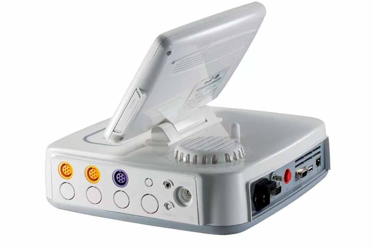 Боковая и задняя стороны фетального монитора Bionet Fetal XP 