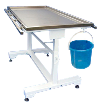 Ветеринарный смотровой стол